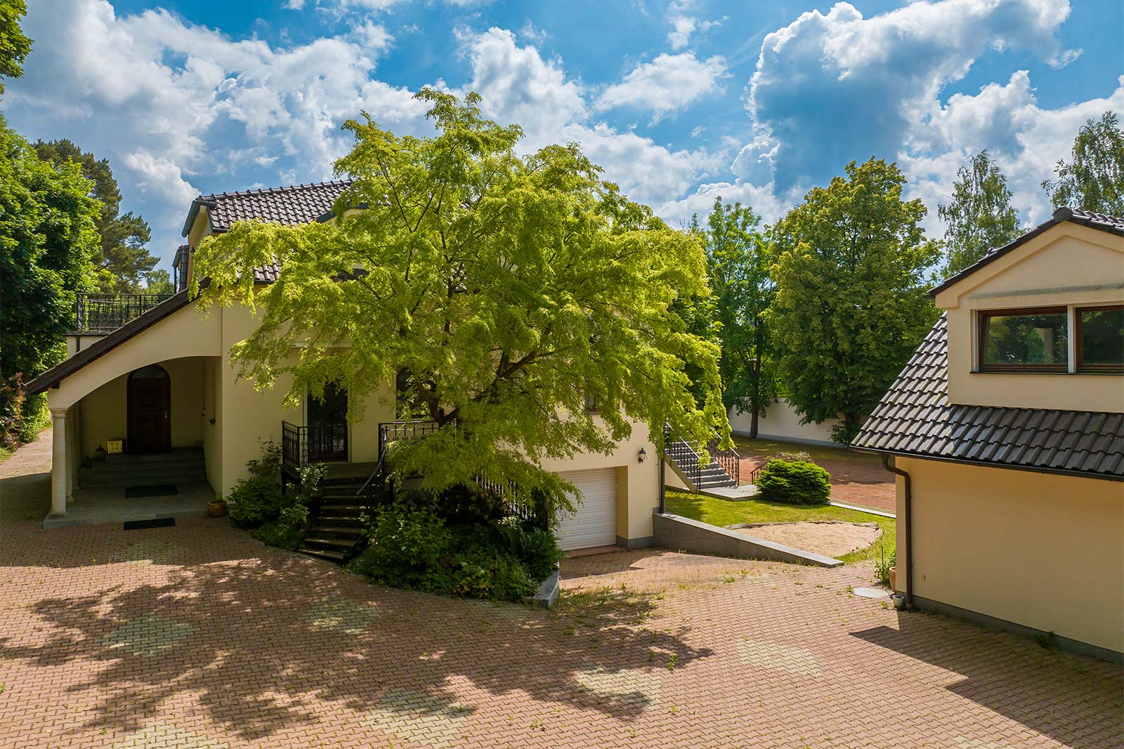Tehovec - exteriér